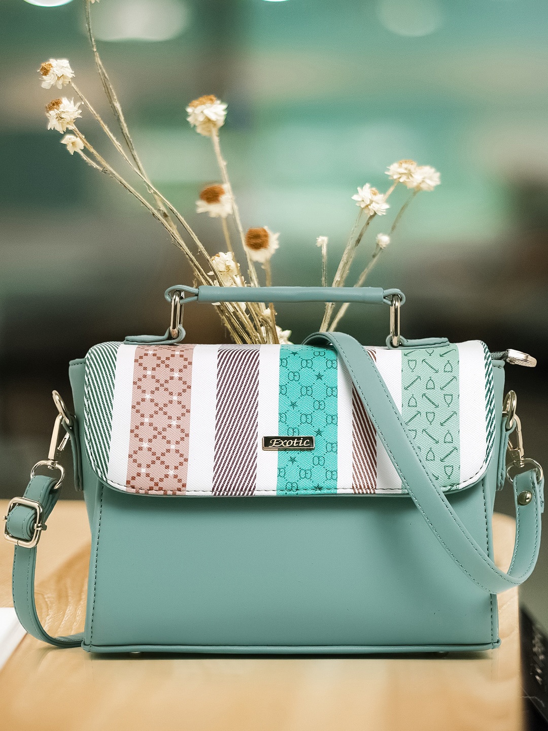 

Exotic PU Structured Handheld Bag, Green