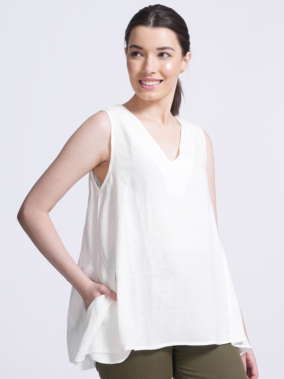 

Saltpetre Linen Top, Off white