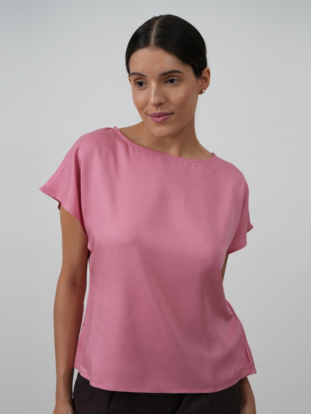

Saltpetre Round Neck Extended Sleeves Styled Back Top, Pink