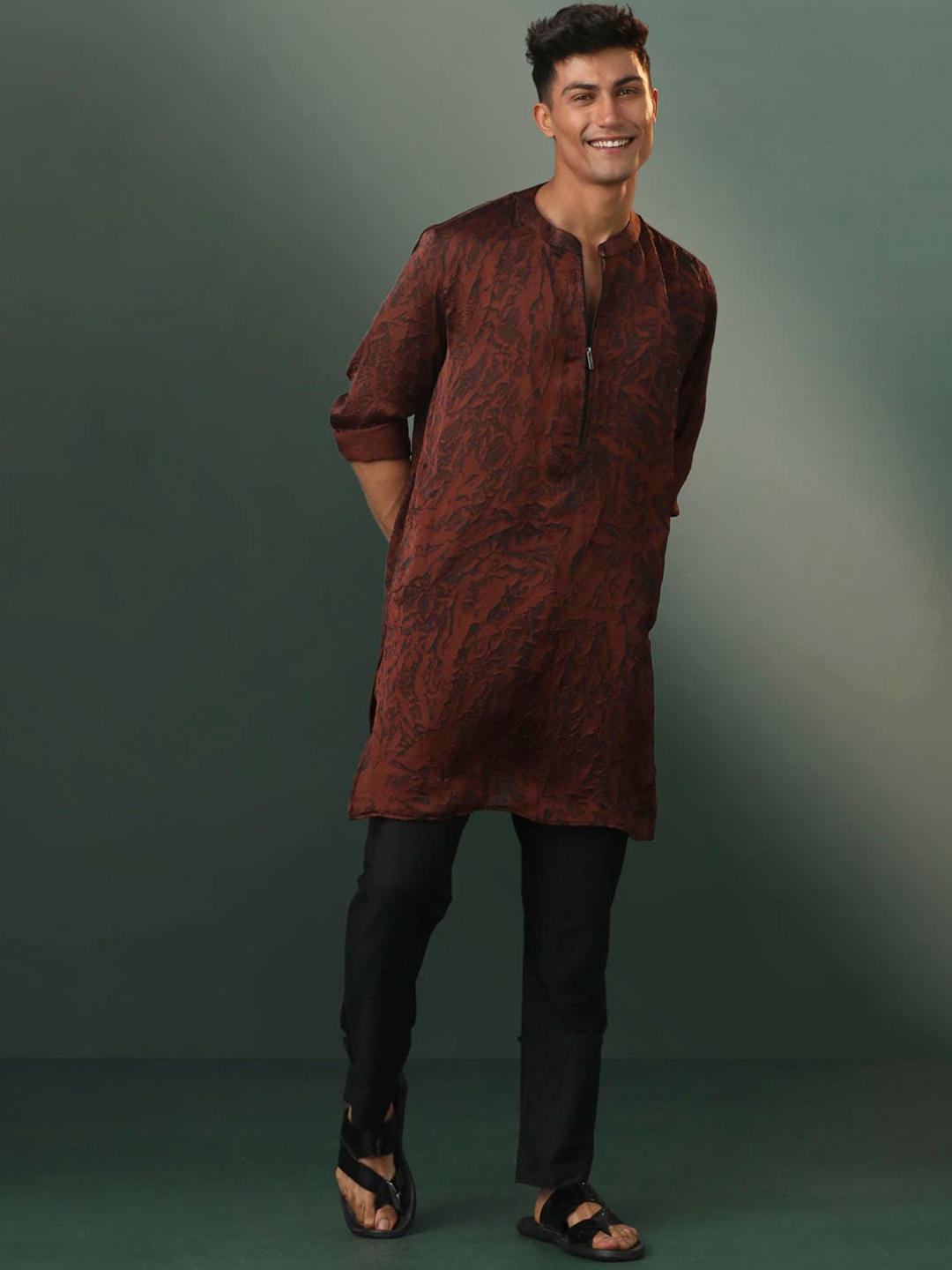 

VASTRAMAY Printed Mandarin Collar Long Sleeves Straight Kurta with Pyjama, Coffee brown