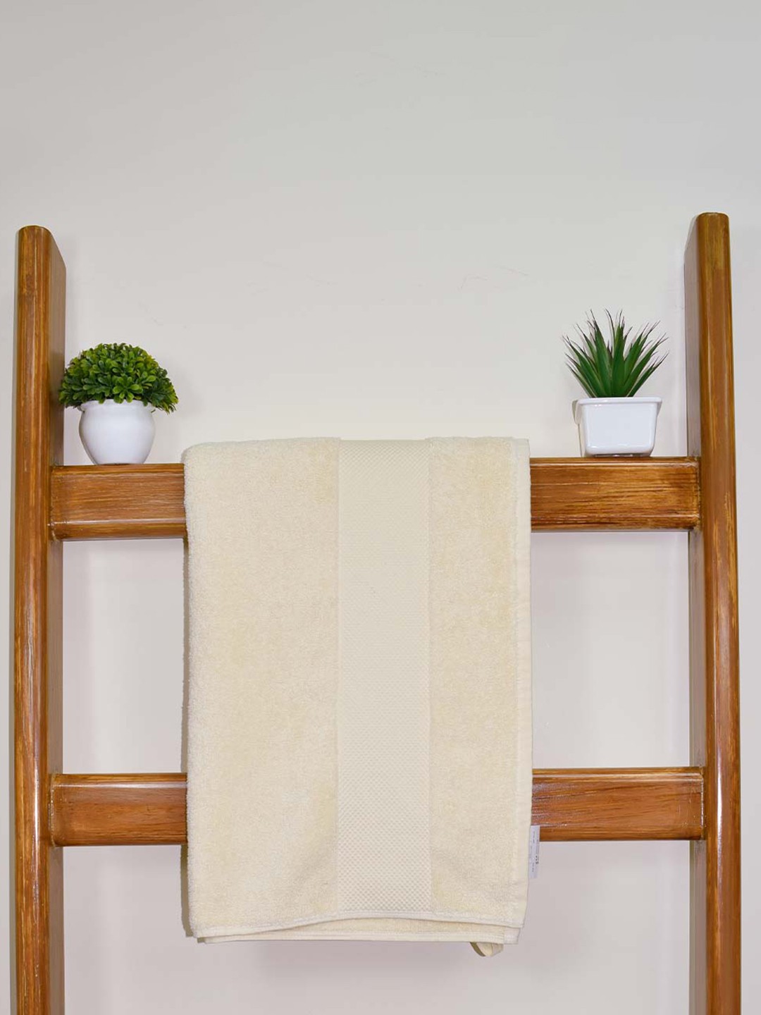 

Aura Cream 2 Pieces 610 GSM Cotton Bath Towels