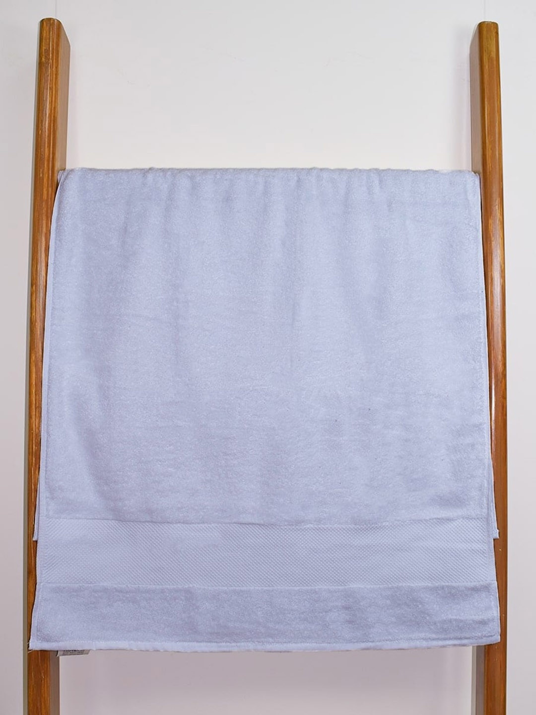 

Aura Grey Organic Cotton 610 GSM Bath Towel