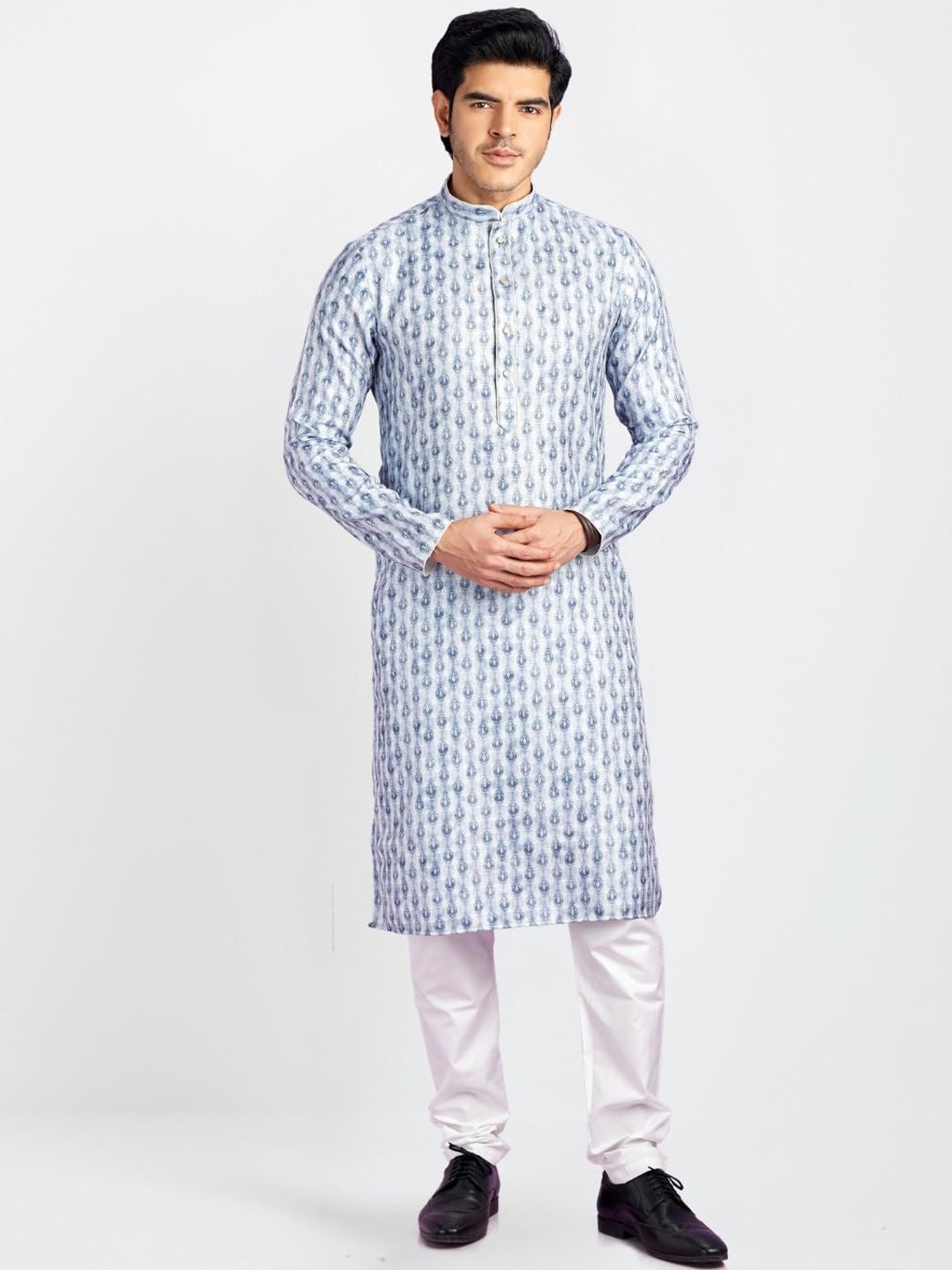 

Indian Poshakh Ethnic Motifs Printed Mandarin Collar Regular Straight Kurta with Pyjamas, Blue