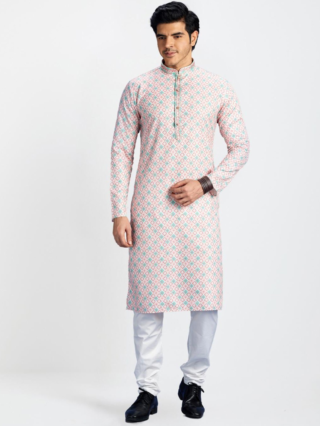 

Indian Poshakh Ethnic Motifs Regular Printed Regular Kurta with Pyjamas, Peach