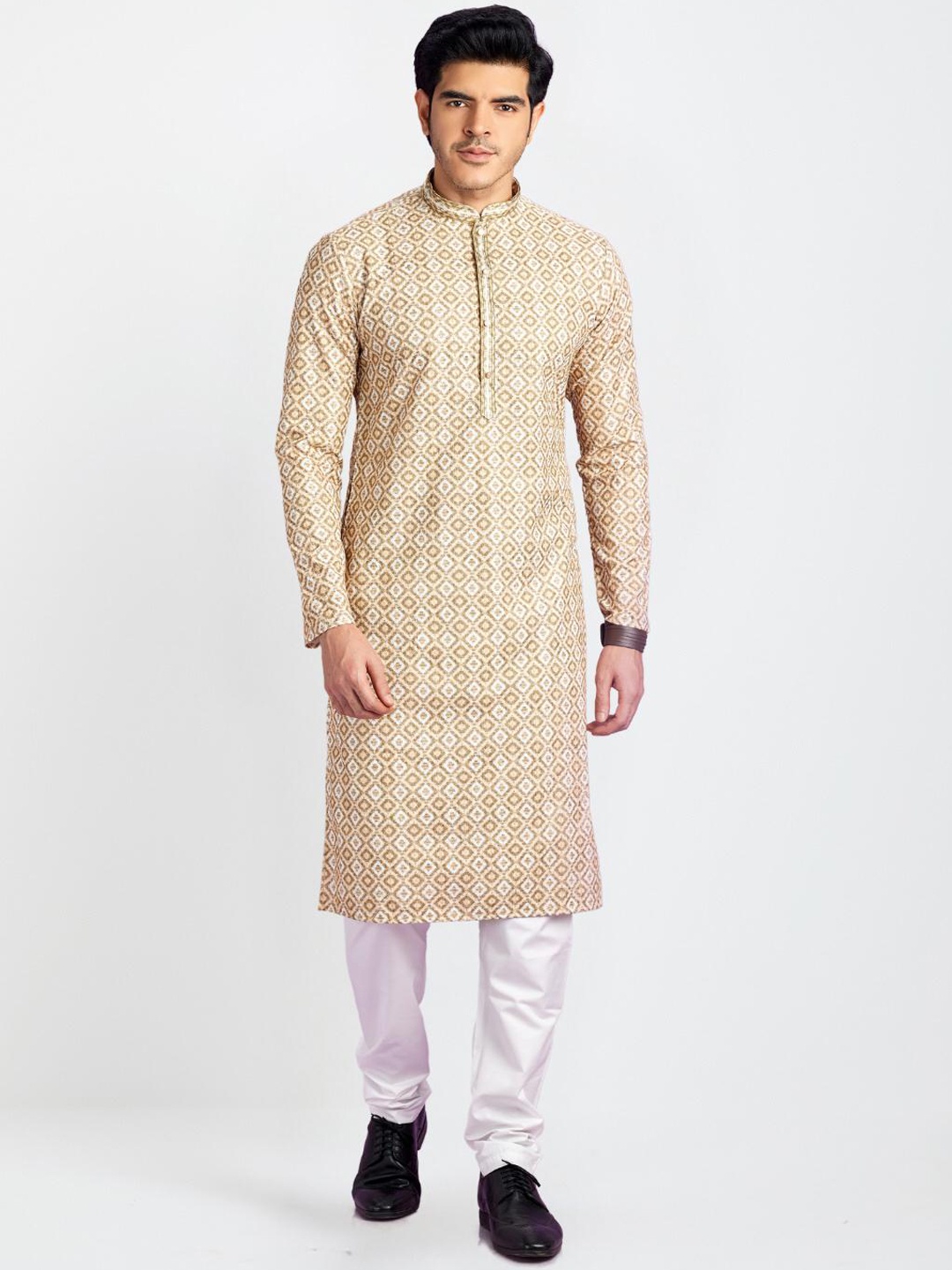 

Indian Poshakh Geometric Woven Design Mandarin Collar Thread Work Straight Kurta & Pyjamas, Brown