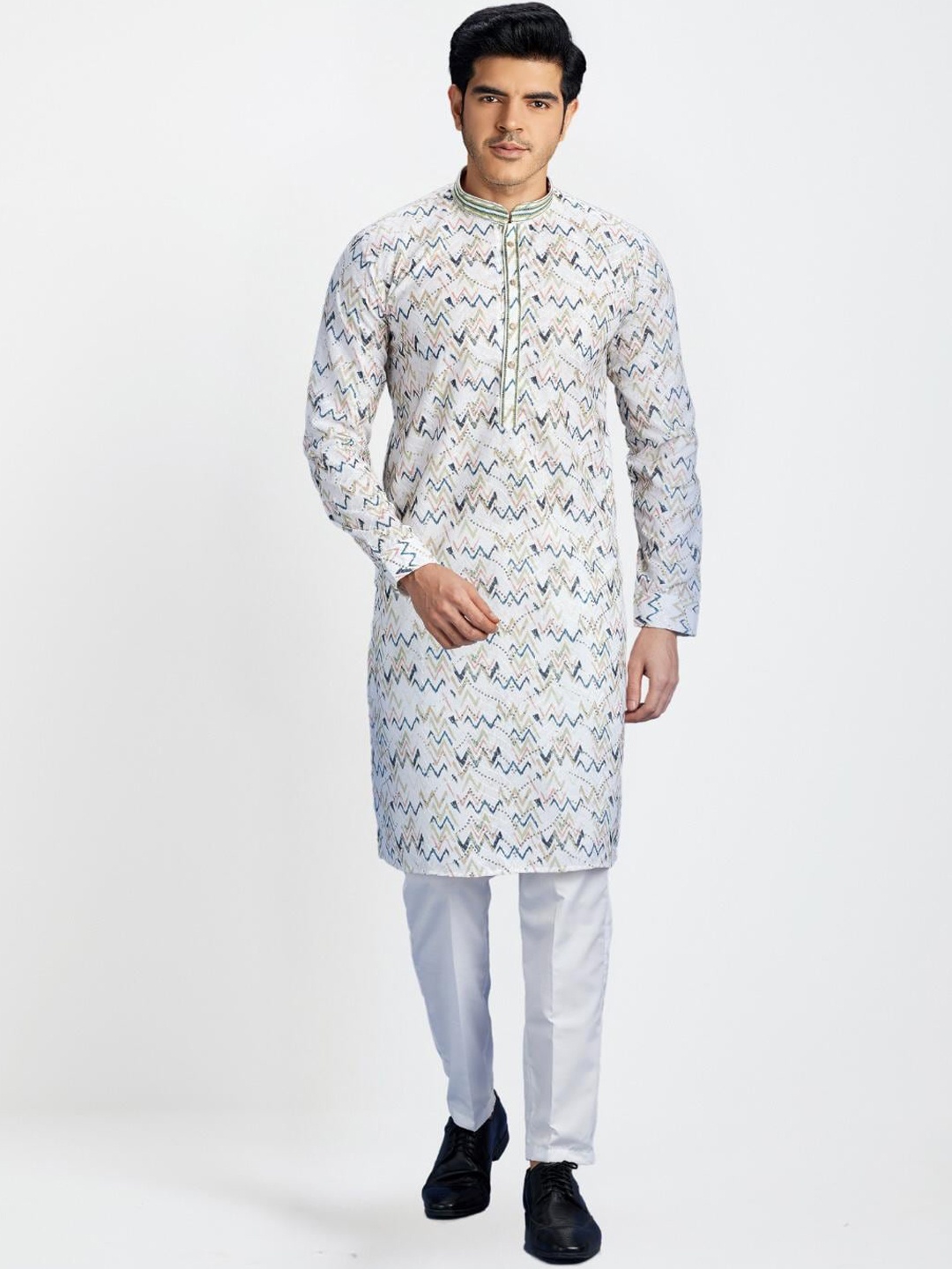 

Indian Poshakh Geometric Printed Mandarin Collar Thread Work Straight Kurta with Pyjamas, Blue