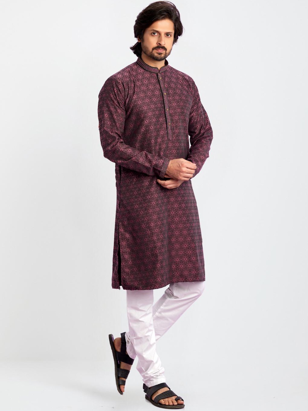 

Indian Poshakh Mandarin Collar Regular Thread Work Straight Kurta with Pyjamas, Maroon