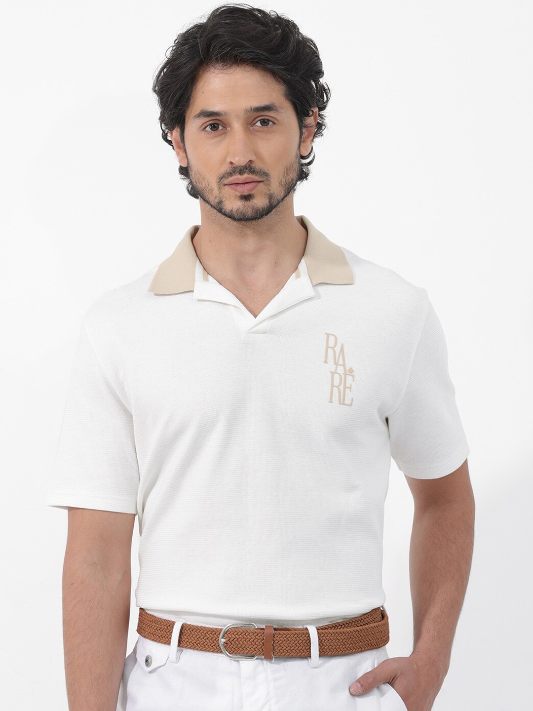 

RARE RABBIT Men Amber Regular Fit Polo Collar T-Shirt, Off white