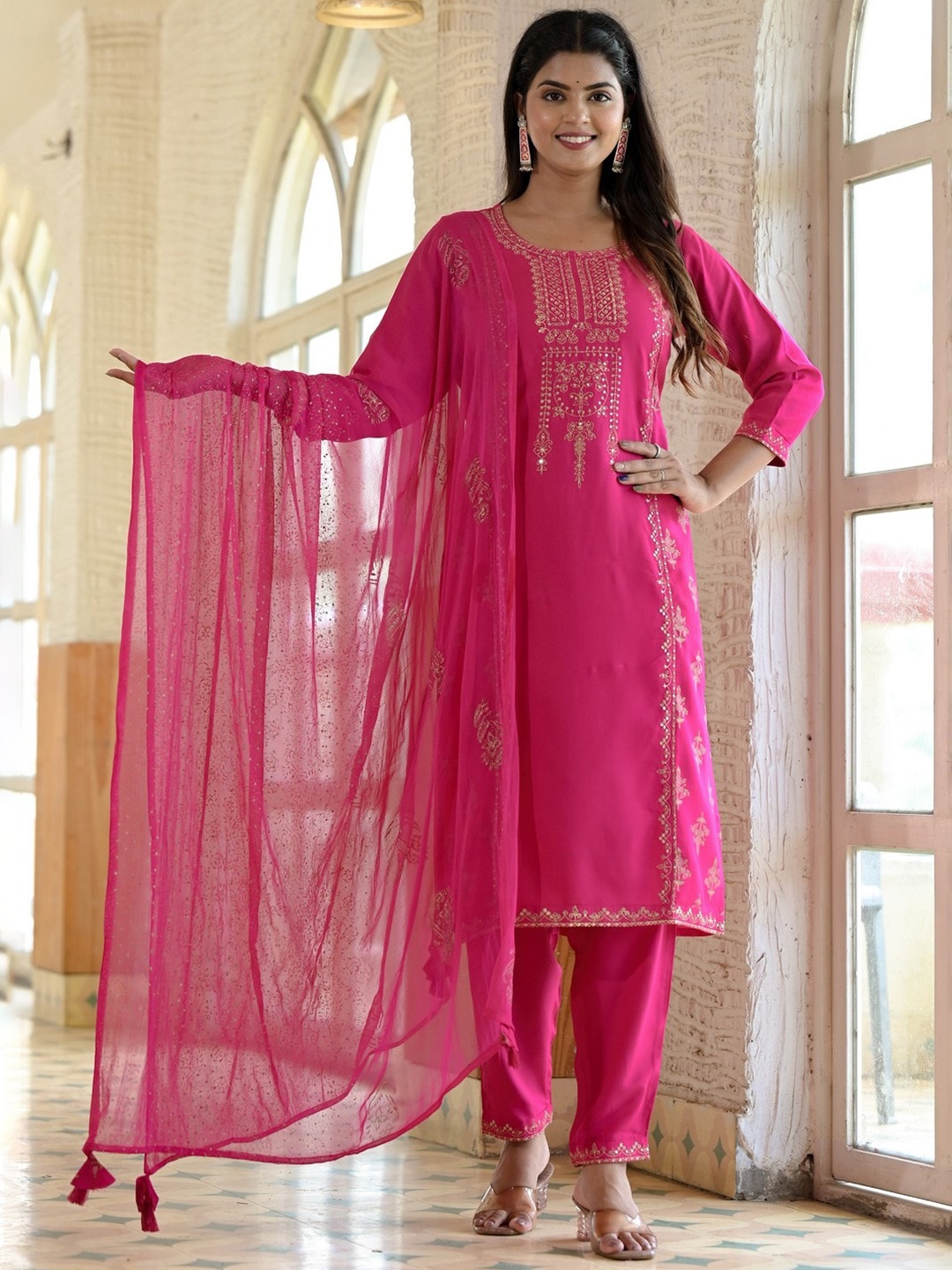 

LABEL FLAVIA Ethnic Motifs Embroidered Pure Cotton Kurta With Trouser & Dupatta, Pink