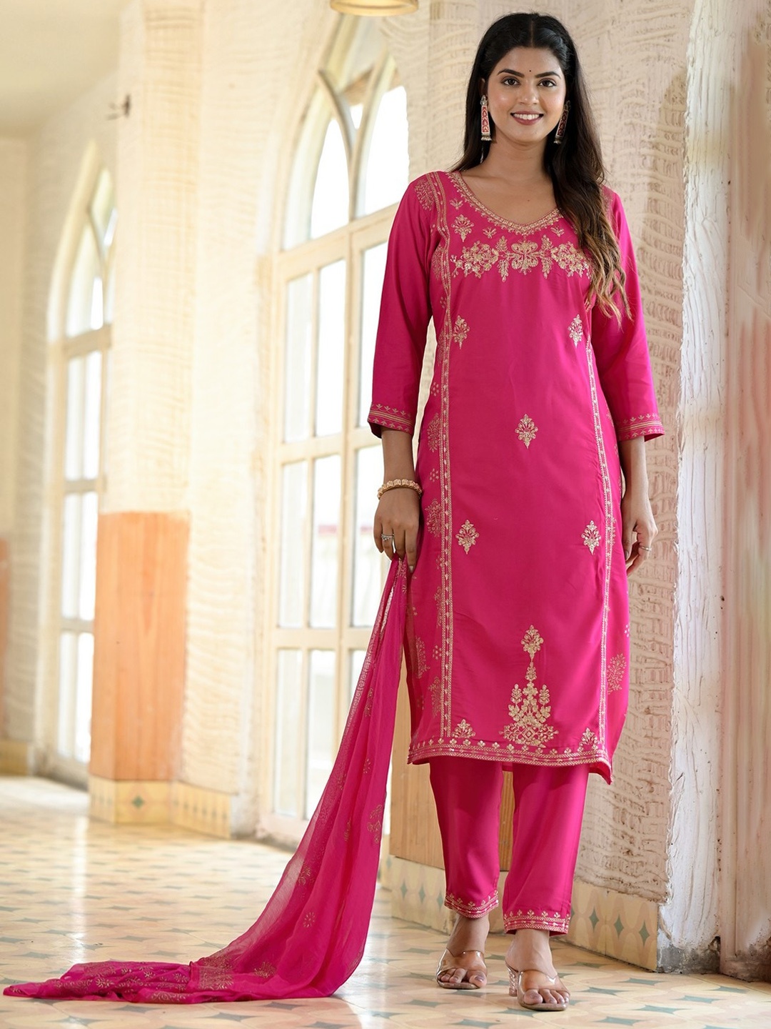 

LABEL FLAVIA Ethnic Motifs Embroidered Pure Cotton Kurta With Trouser & Dupatta, Pink