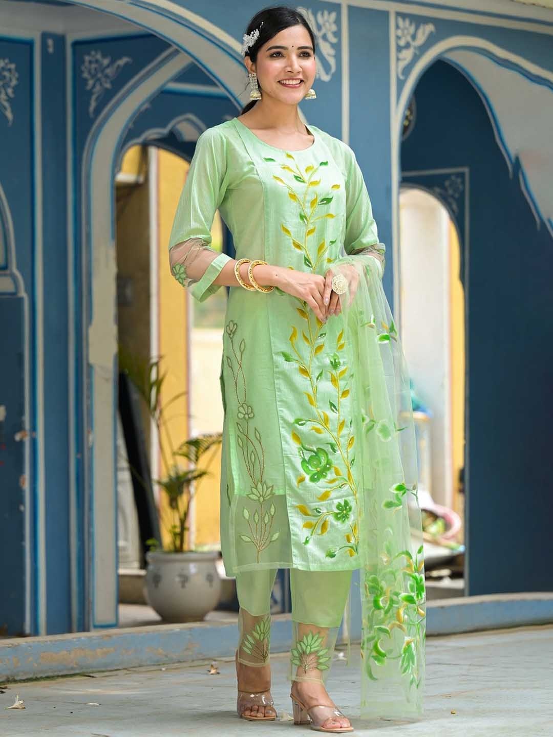 

LABEL FLAVIA Floral Embroidered Pure Cotton Kurta With Trouser & Dupatta, Green