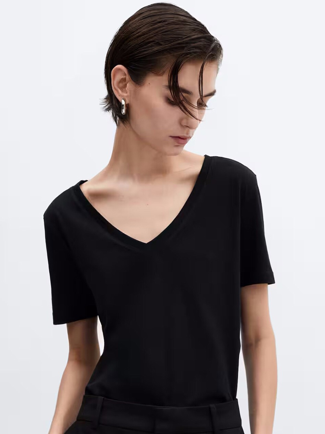 

COLOR CAPITAL Pack Of 10 V-Neck T-shirt, Black