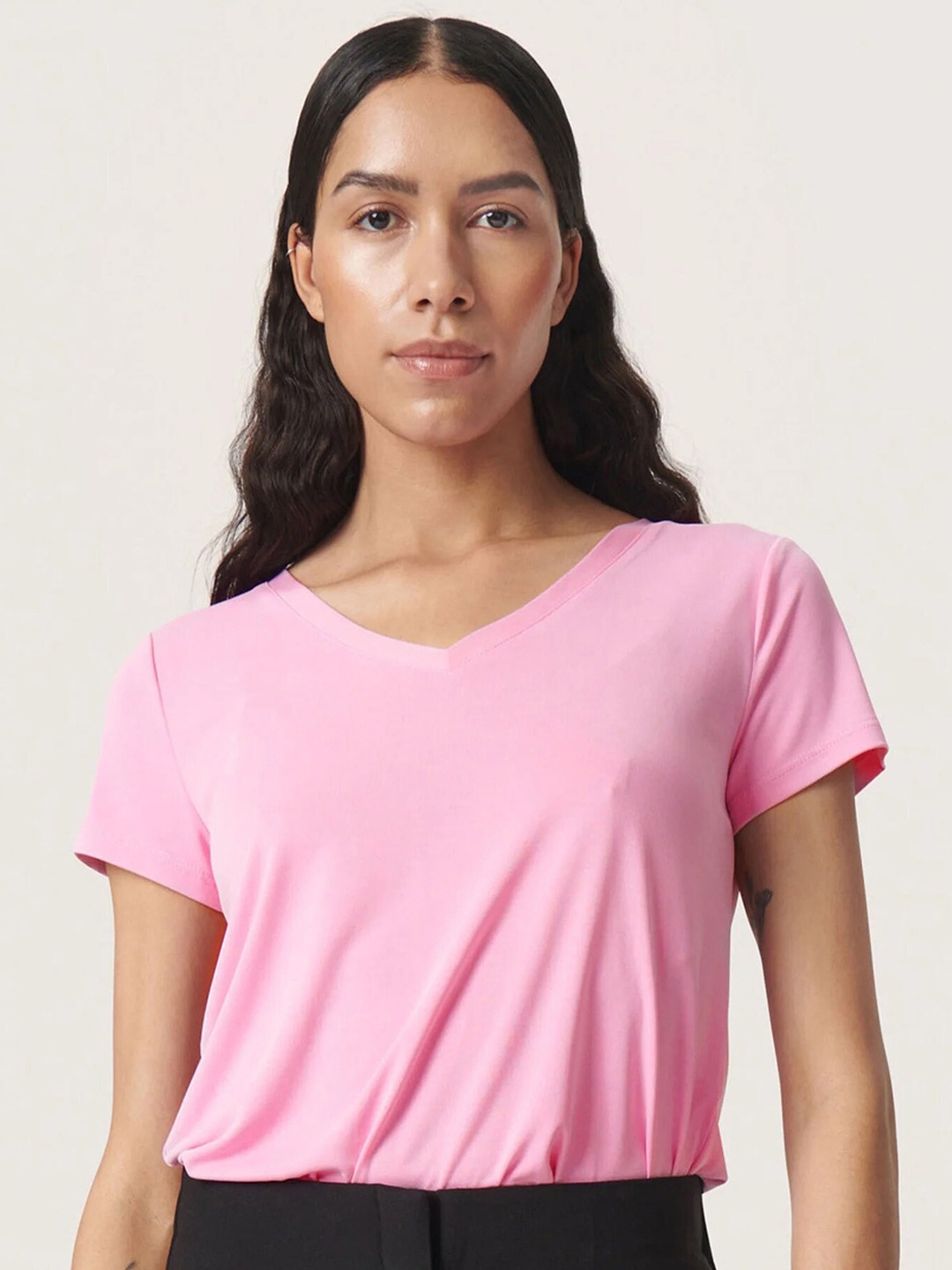 

COLOR CAPITAL V-Neck T-shirt, Pink