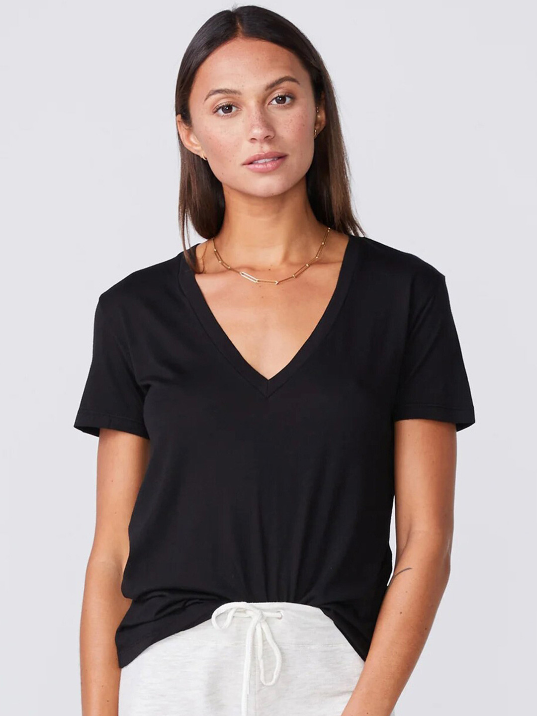 

COLOR CAPITAL Pack Of 10 V-Neck T-shirt, Black