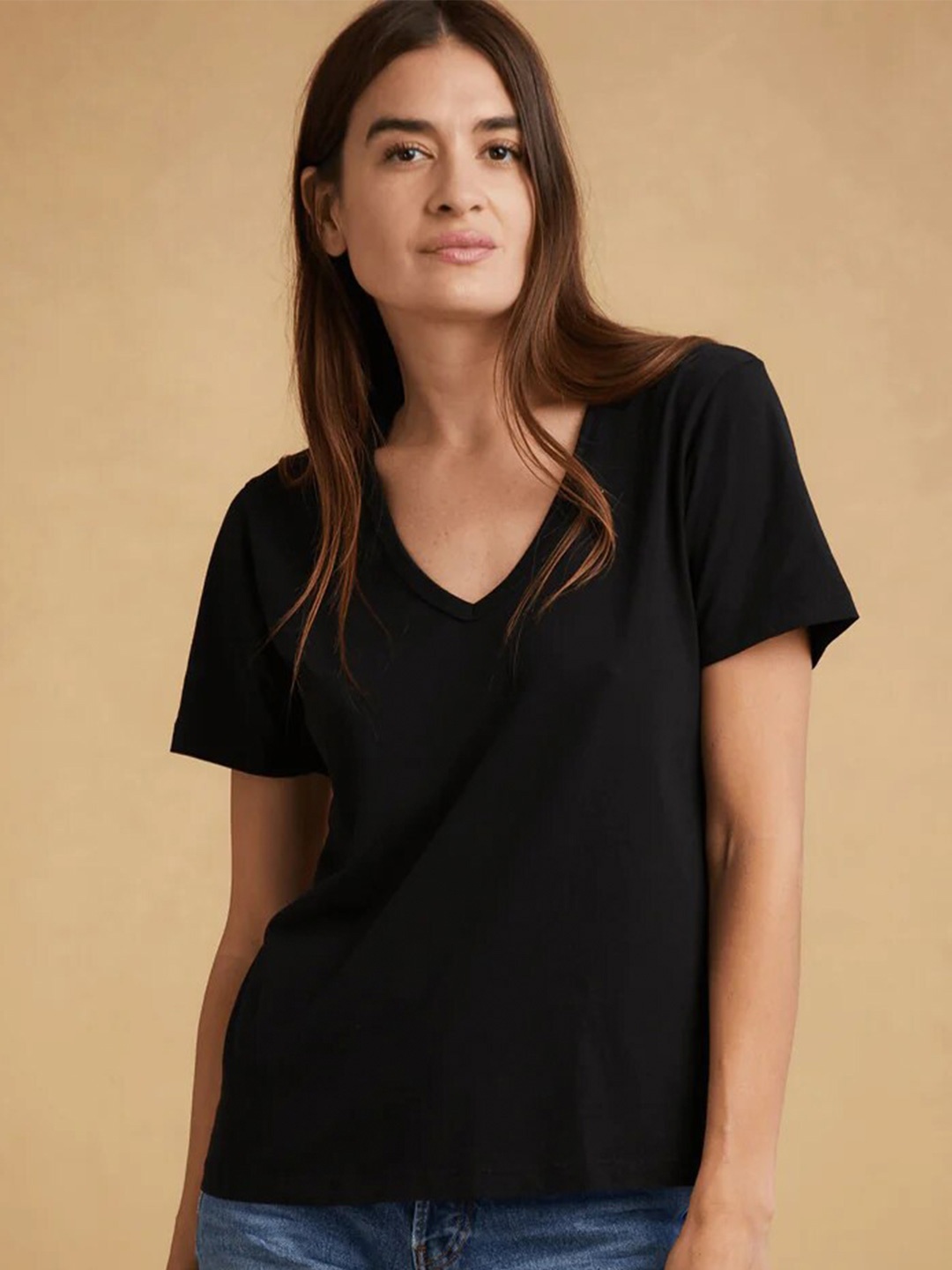 

COLOR CAPITAL Pack of 10 V-Neck Relaxed Fit T-shirt, Black