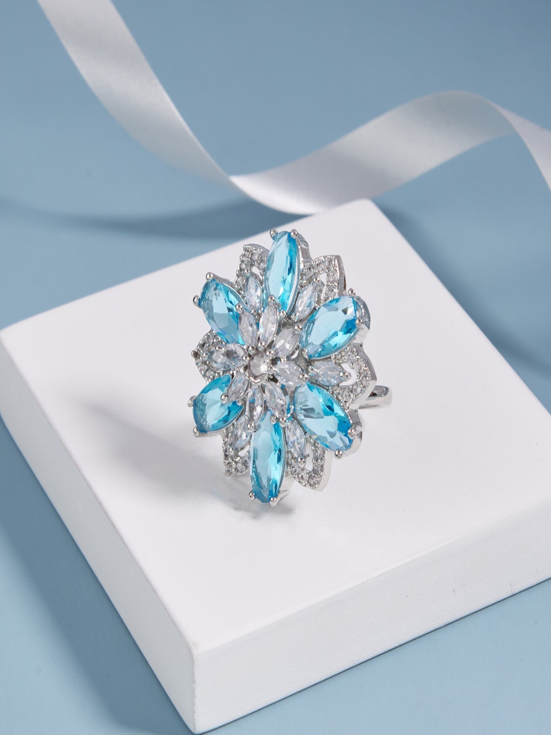 

SATJEWEL Rhodium-Plated Cubic Zirconia-Studded Ring, Silver