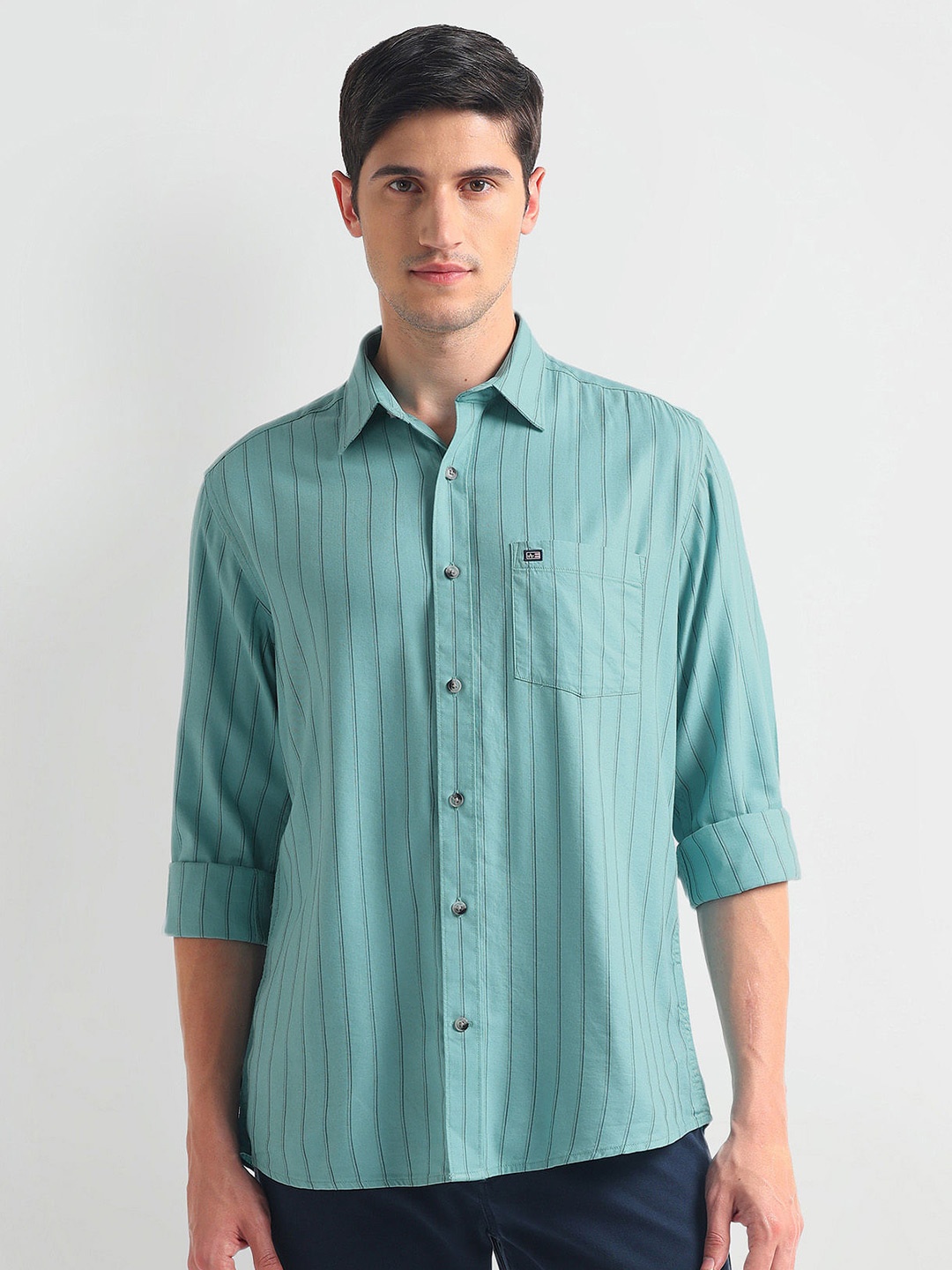 

Arrow Sport Slim Fit Vertical Stripes Opaque Twill Weave Cotton Casual Shirt, Green