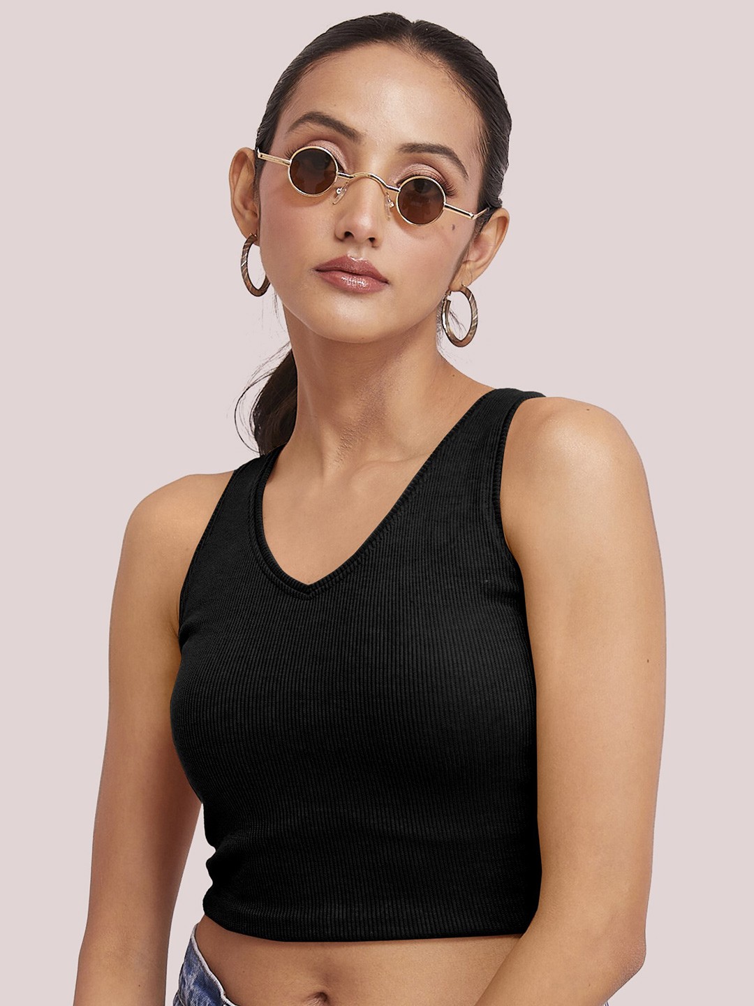 

BerryBird Cotton V-Neck Sleeveless Opaque Fitted Crop Top, Black