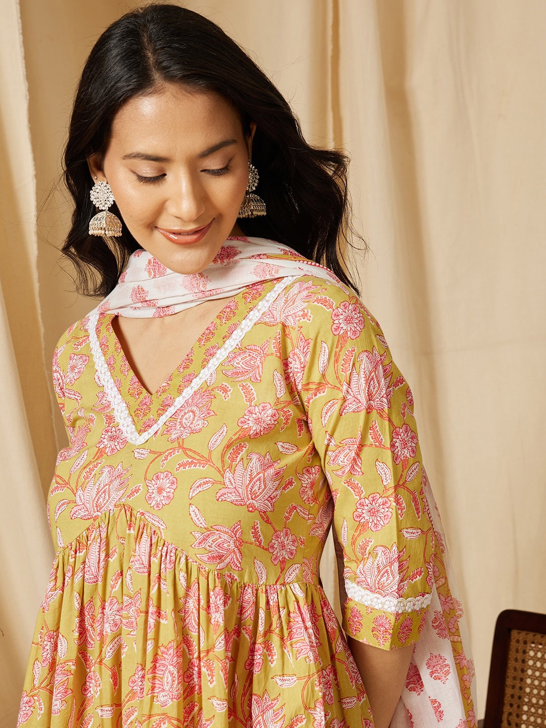 

Ginni Arora Label V Neck Floral Printed Pleated Cotton Kurta with Trouser & Dupatta, Green