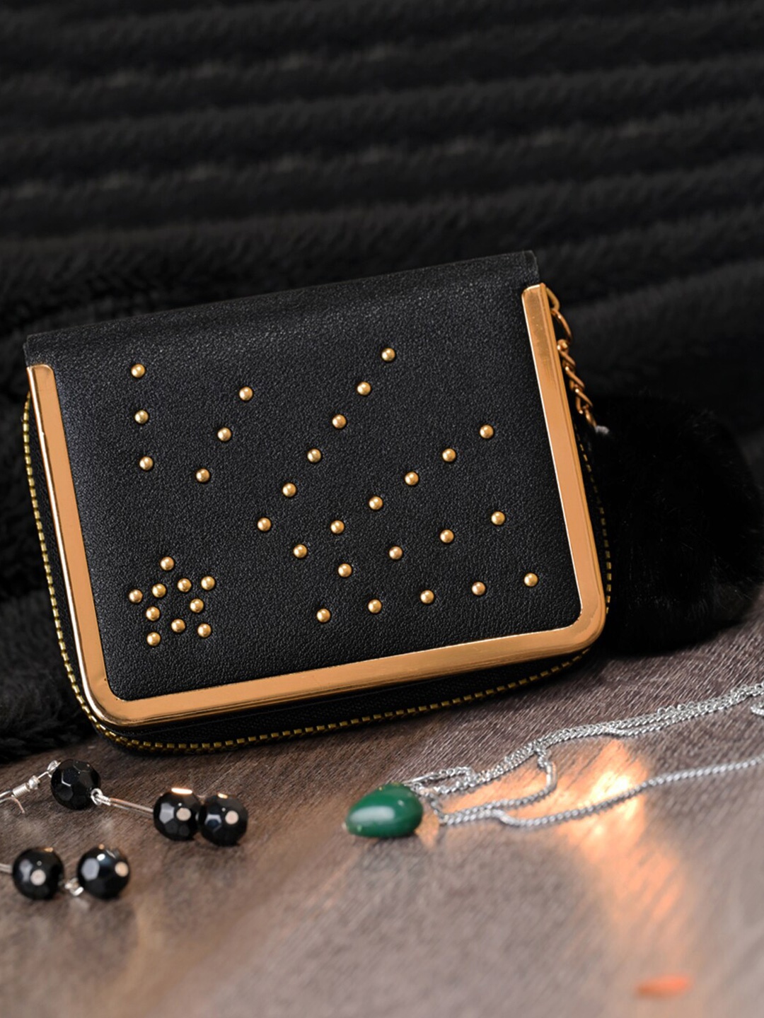 

DressBerry Black Embellished Purse