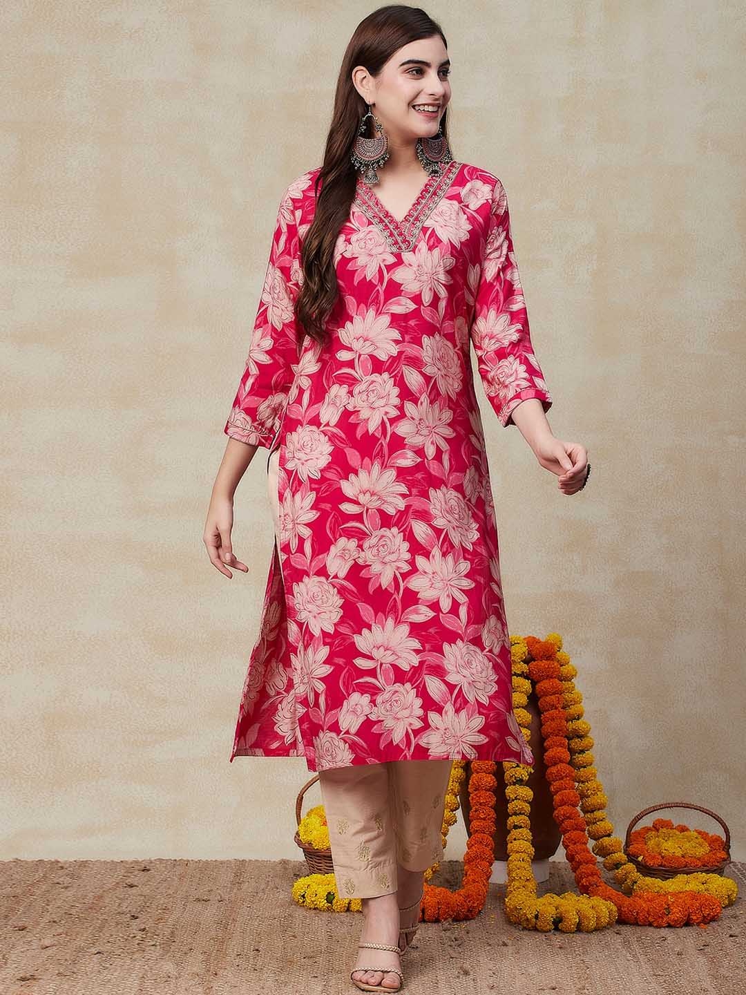 

FASHOR Floral Printed Sequined Straight Kurta, Pink