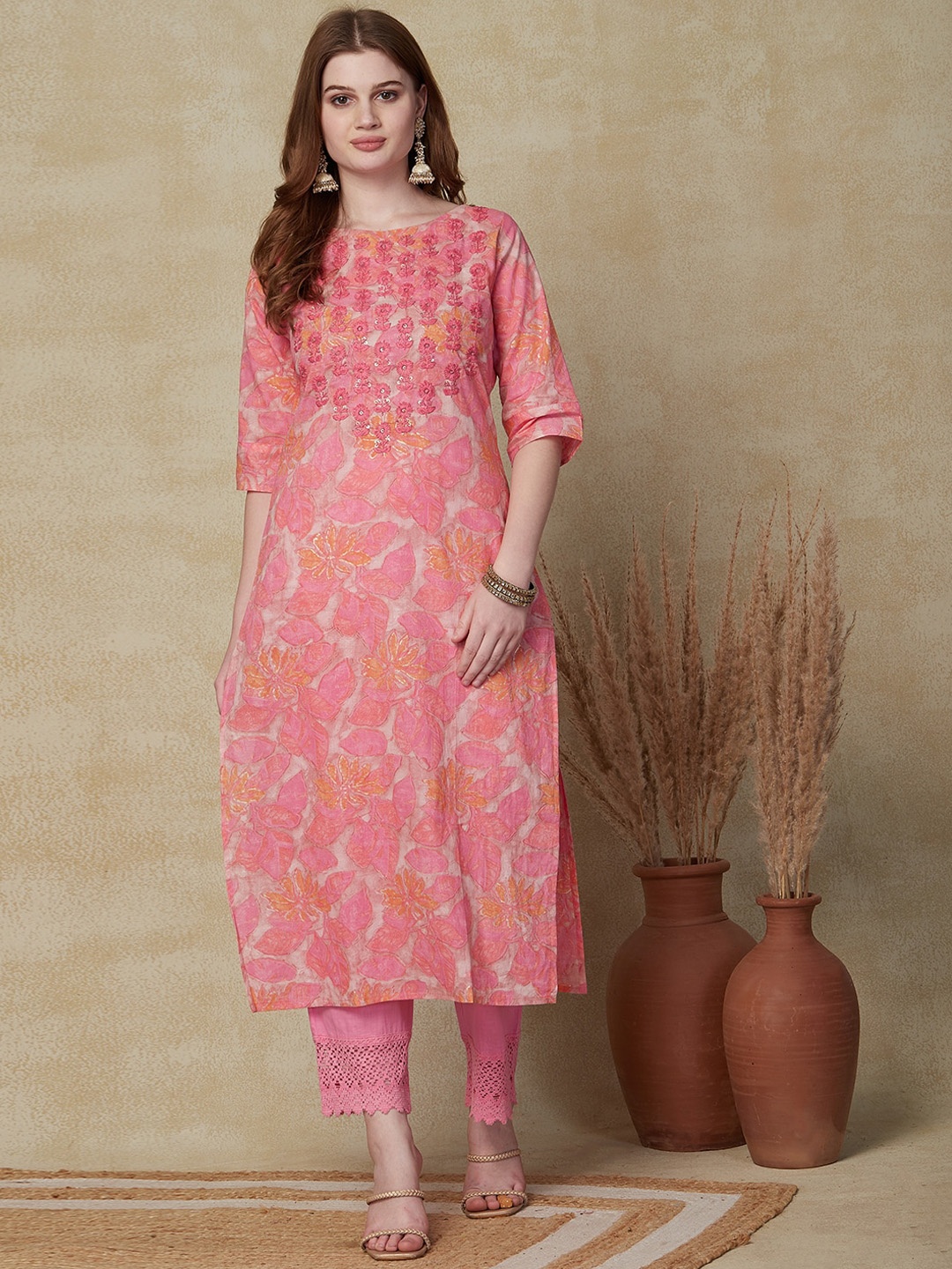 

FASHOR Floral Printed Thread Work Cotton Straight Kurta, Pink