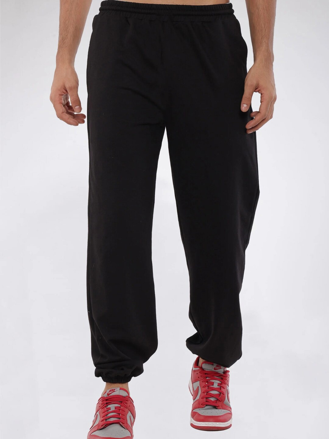 

Bonkers Corner Men Mid-Rise Jogger, Black