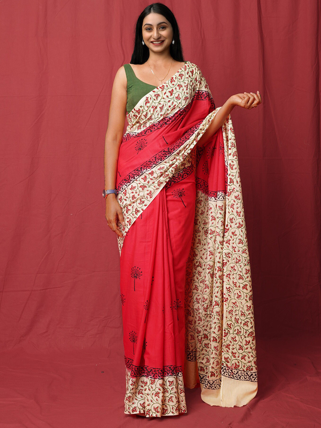 

Unnati Silks Ethnic Motifs Handloom Block Print Saree, Red