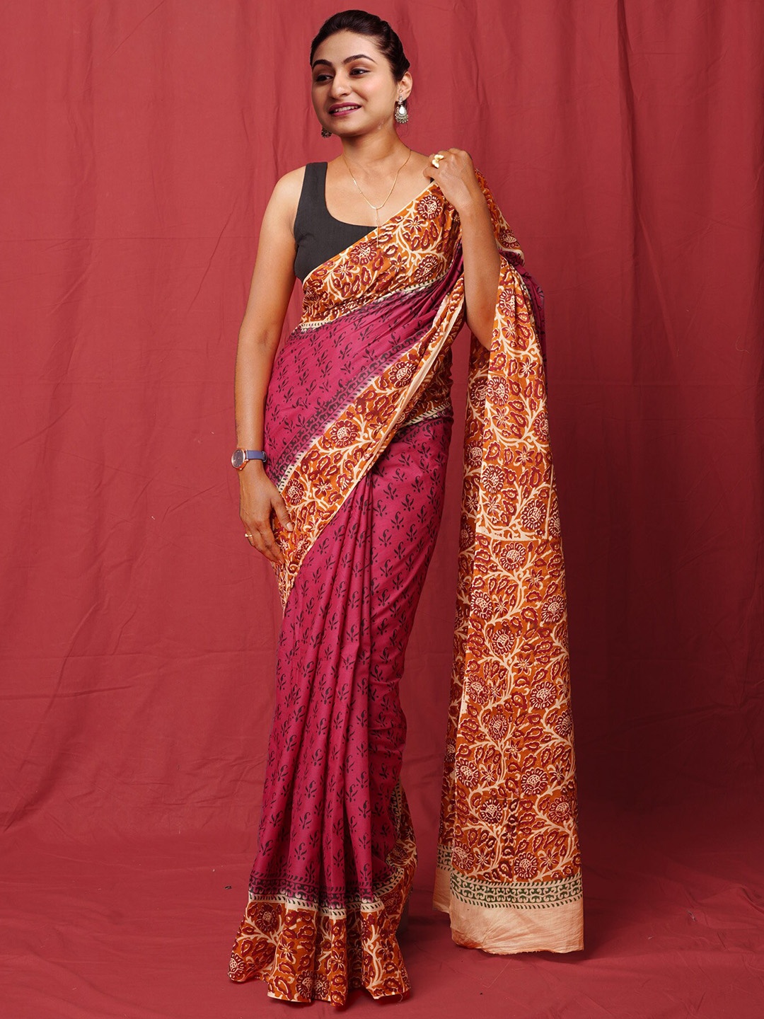 

Unnati Silks Ethnic Motifs Pure Cotton Handloom Block Print Saree, Pink