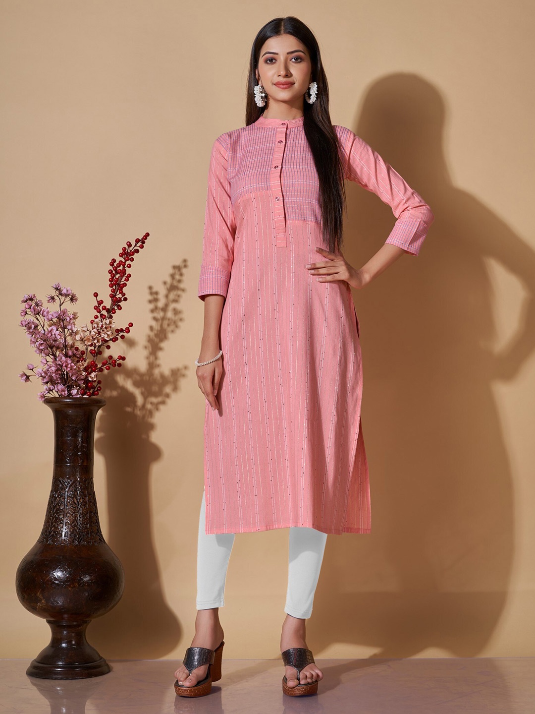 

ZARIMO Women Printed Sequinned Kurta, Pink