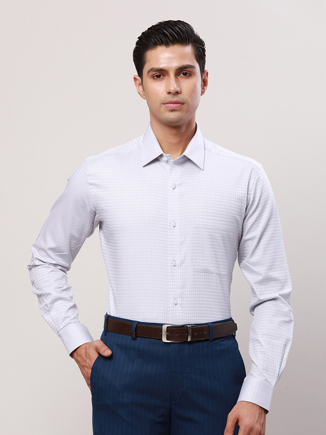 

Raymond Checked Contemporary-Fit Cotton Formal Shirt, Grey