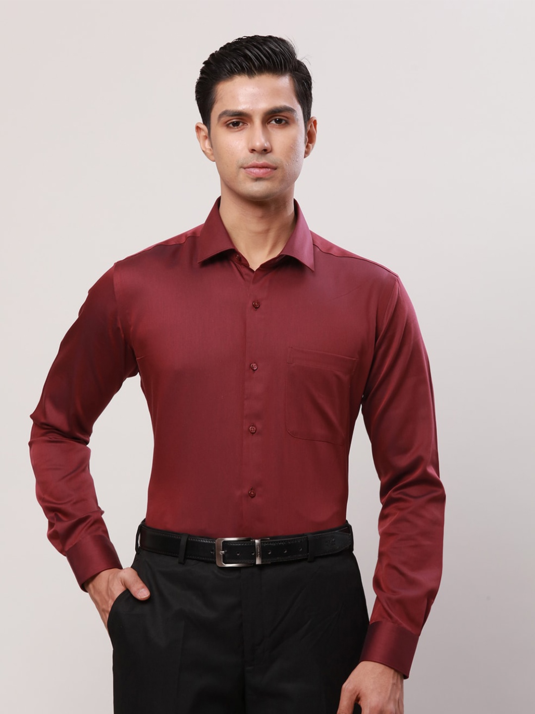 

Raymond Self Design Contemporary-Fit Cotton Formal Shirt, Maroon