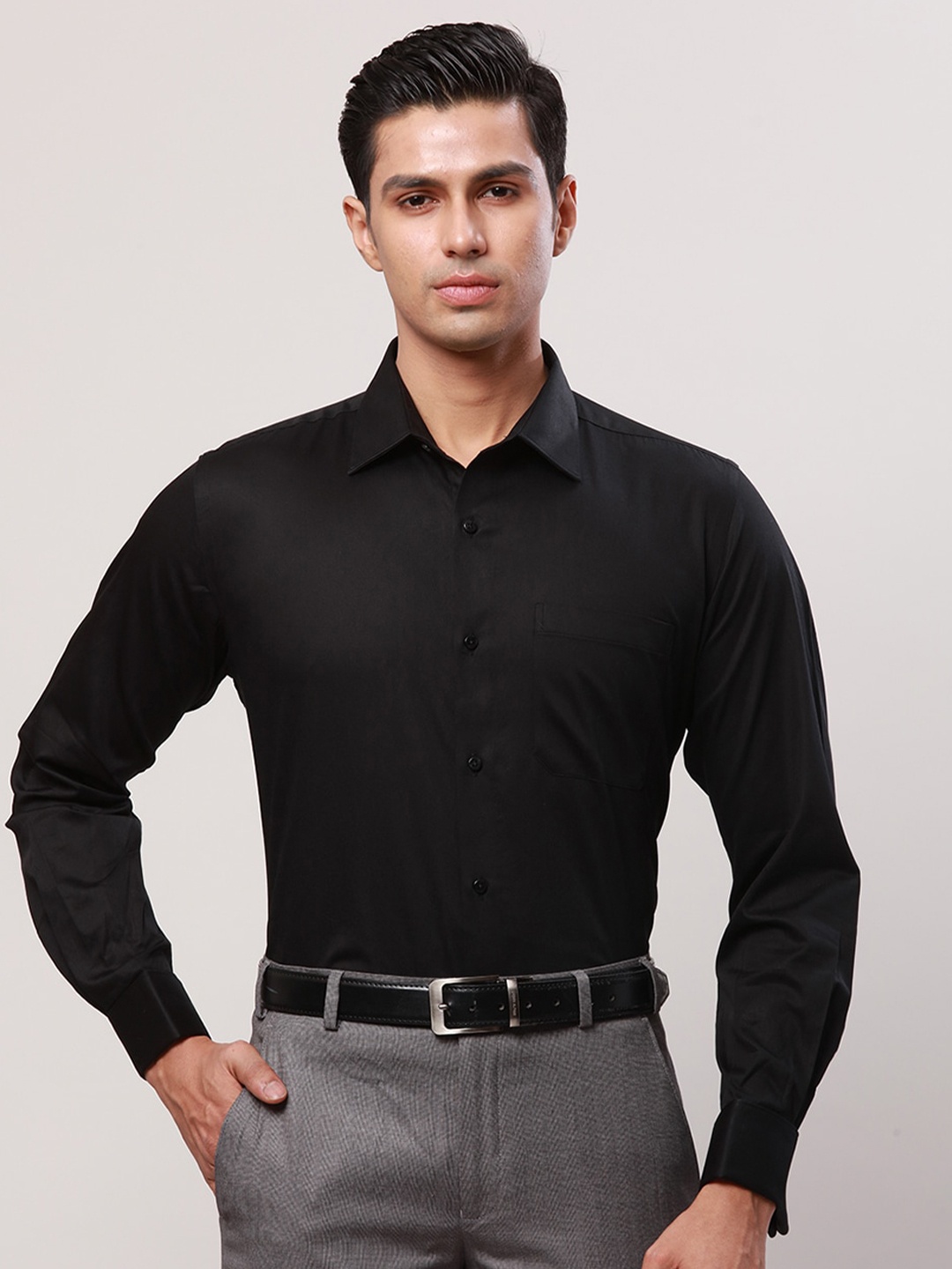 

Raymond Contemporary-Fit Opaque Cotton Formal Shirt, Black