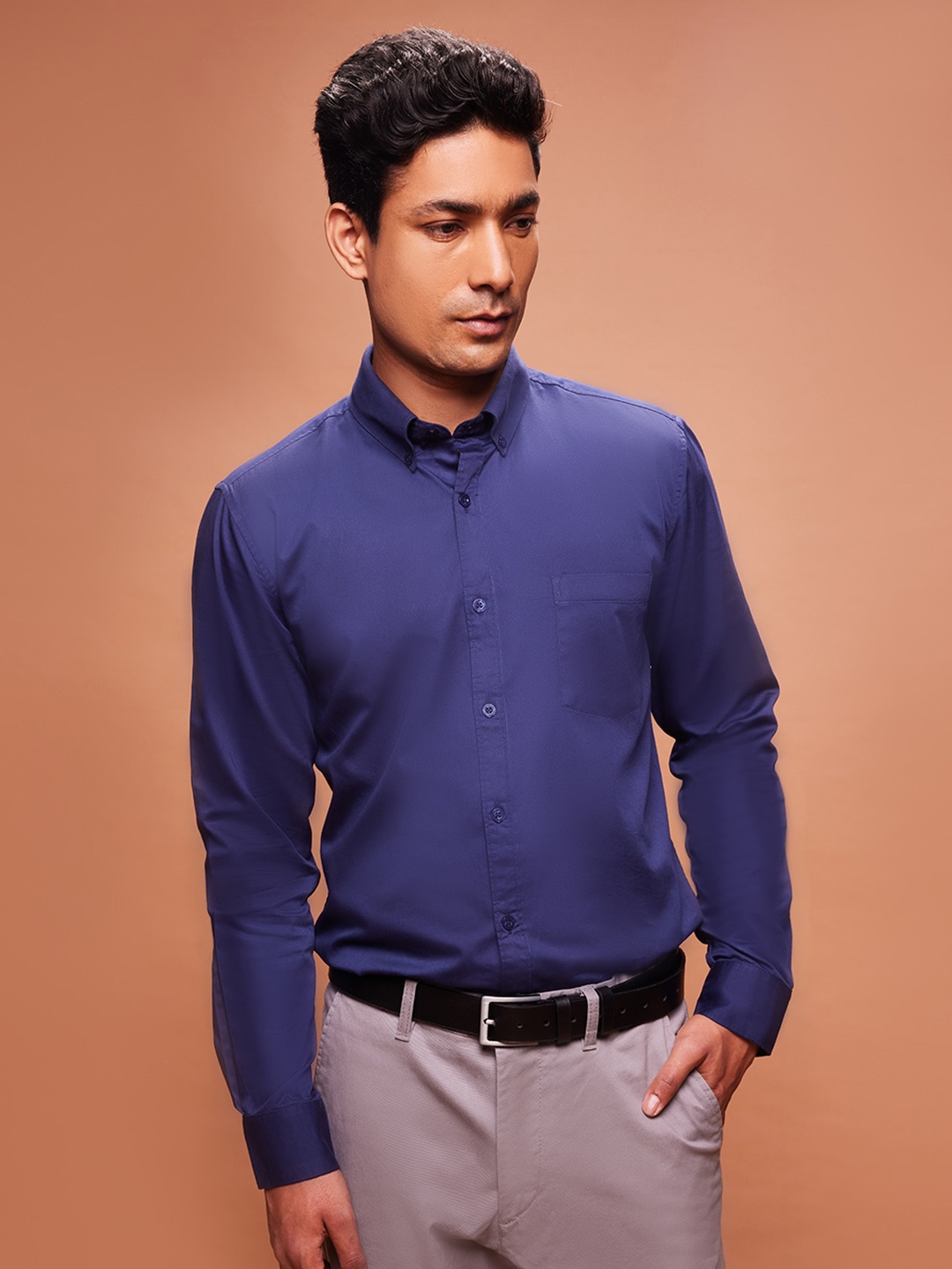 

Bombay High Men Slim Fit Semi Formal Button Down Collar Solid Shirt, Blue