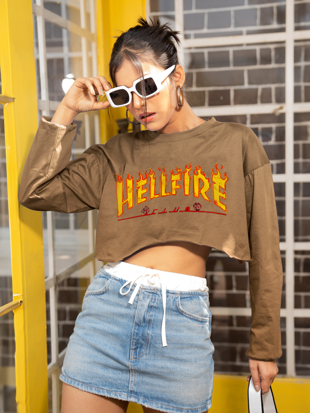 

Stylecast X Hersheinbox Printed Boxy Fit Cotton Crop Top, Brown
