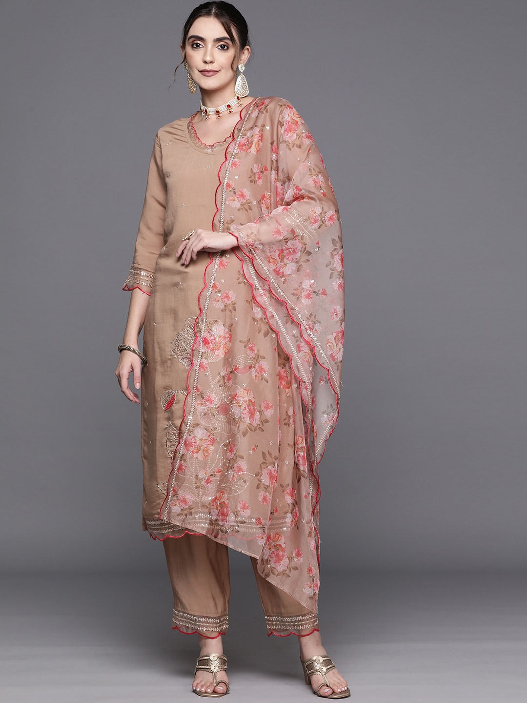 

Indo Era Floral Embroidered Sequinned Kurta With Trousers & Dupatta, Brown