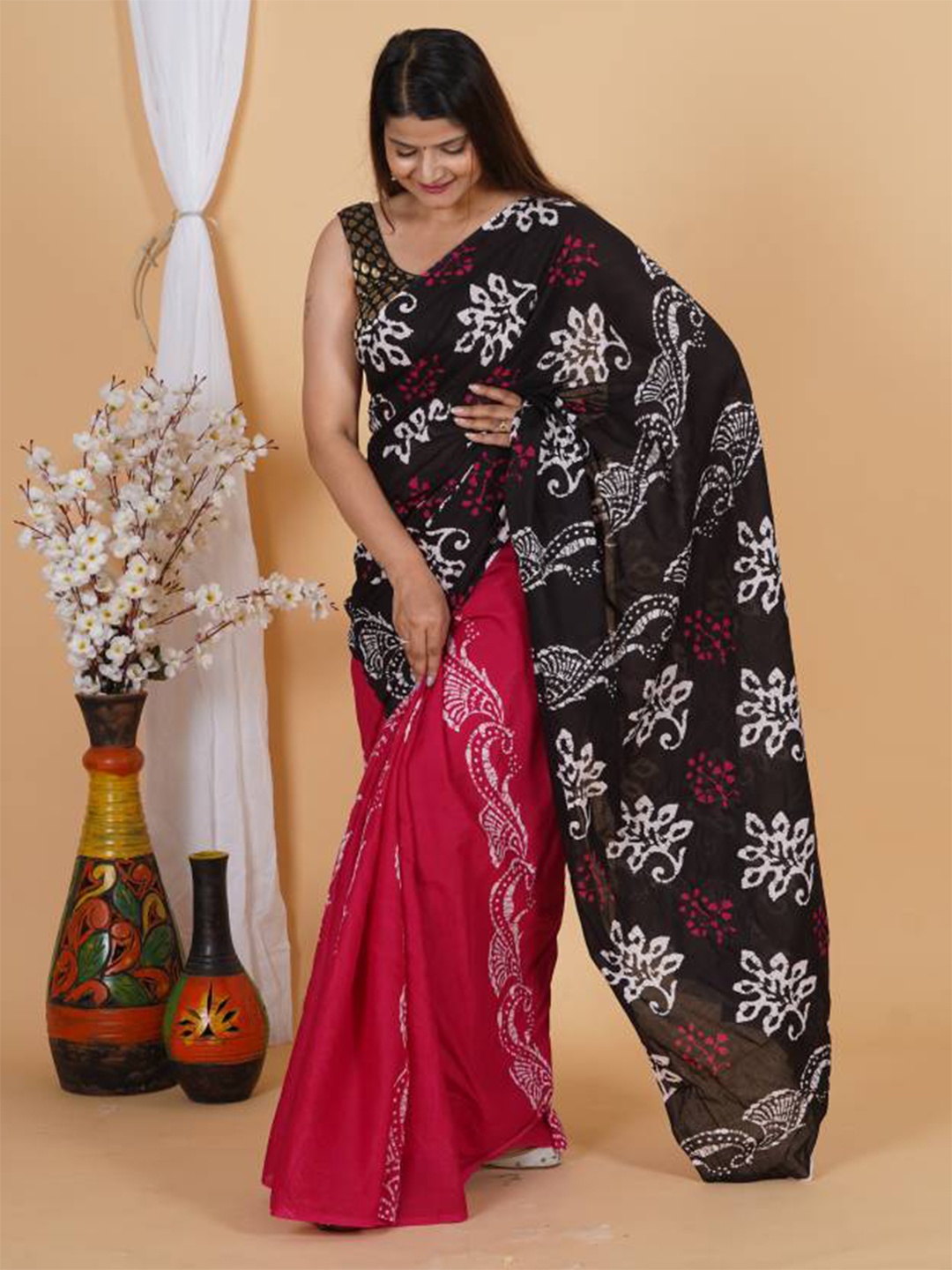 

JAIPURI BLOCK PRINT Floral Pure Cotton Half and Half Block Printed Saree, Black