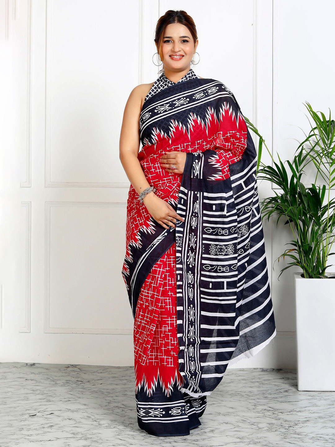 

JAIPURI BLOCK PRINT Geometric Printed Pure Cotton Saree, Red