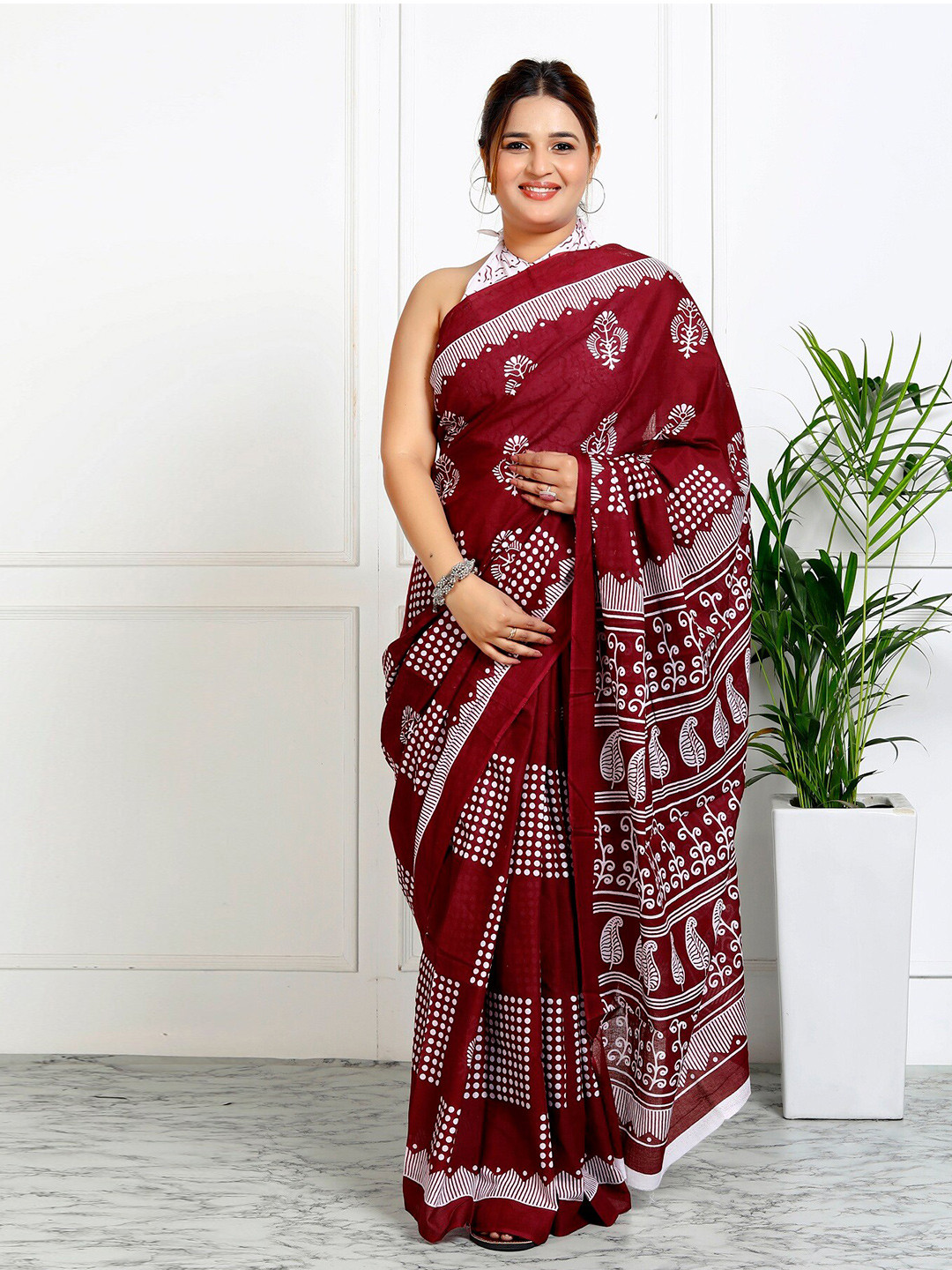 

JAIPURI BLOCK PRINT Floral Printed Pure Cotton Block Print Saree, Maroon