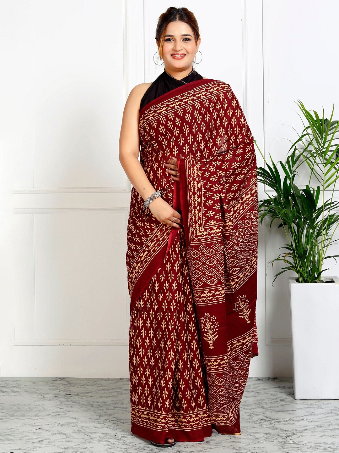 

JAIPURI BLOCK PRINT Floral Printed Pure Cotton Block Print Saree, Brown