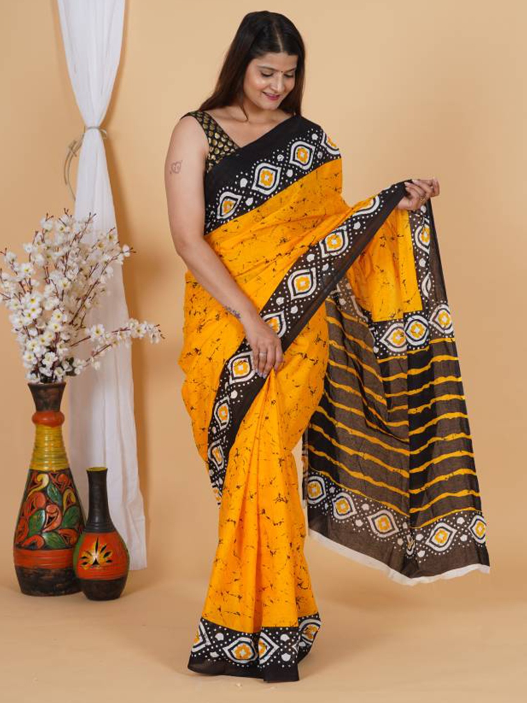 

JAIPURI BLOCK PRINT Batik Printed Pure Cotton Block Print Saree, Orange