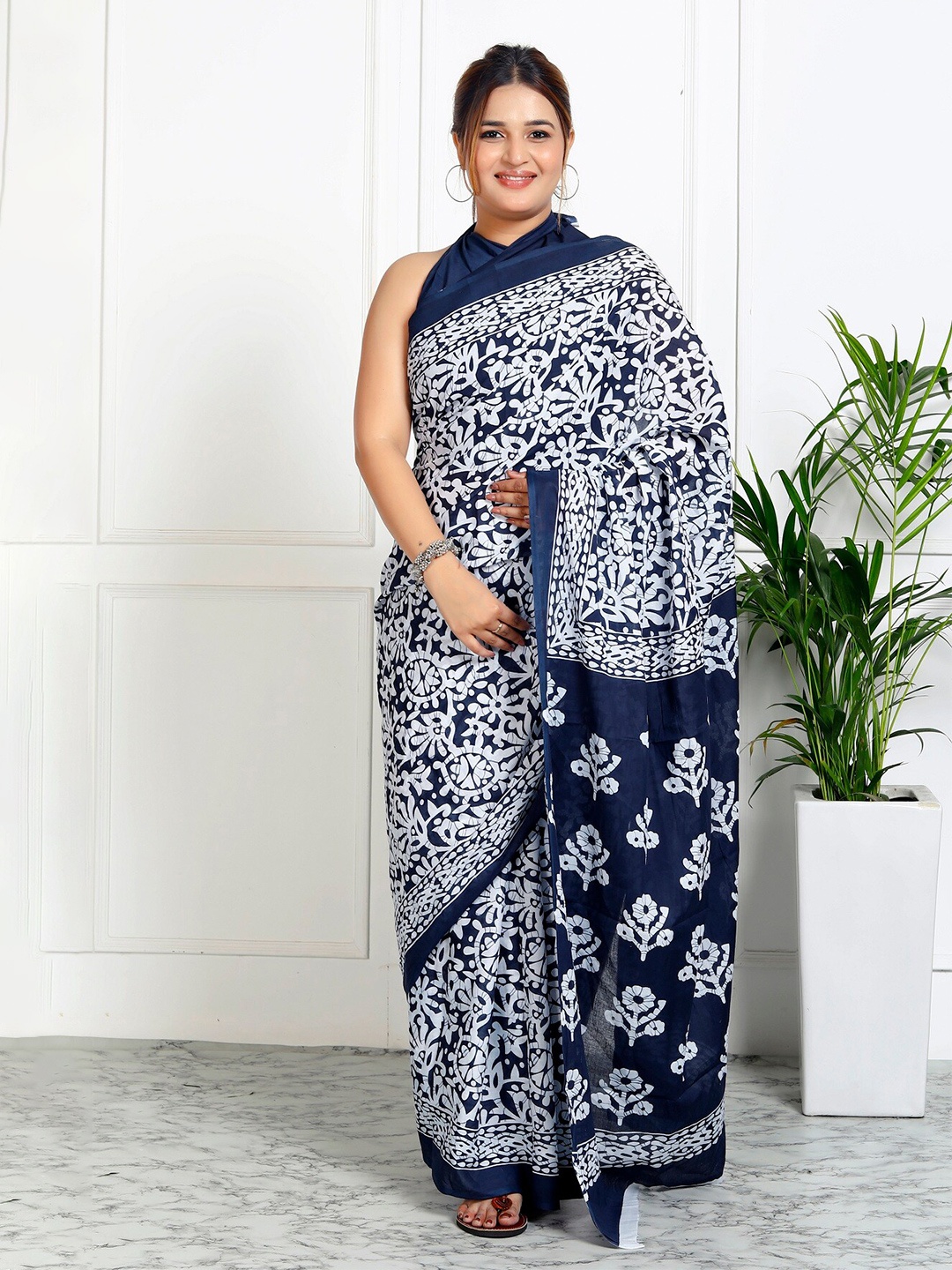 

JAIPURI BLOCK PRINT Floral Printed Pure Cotton Block Print Saree, Blue