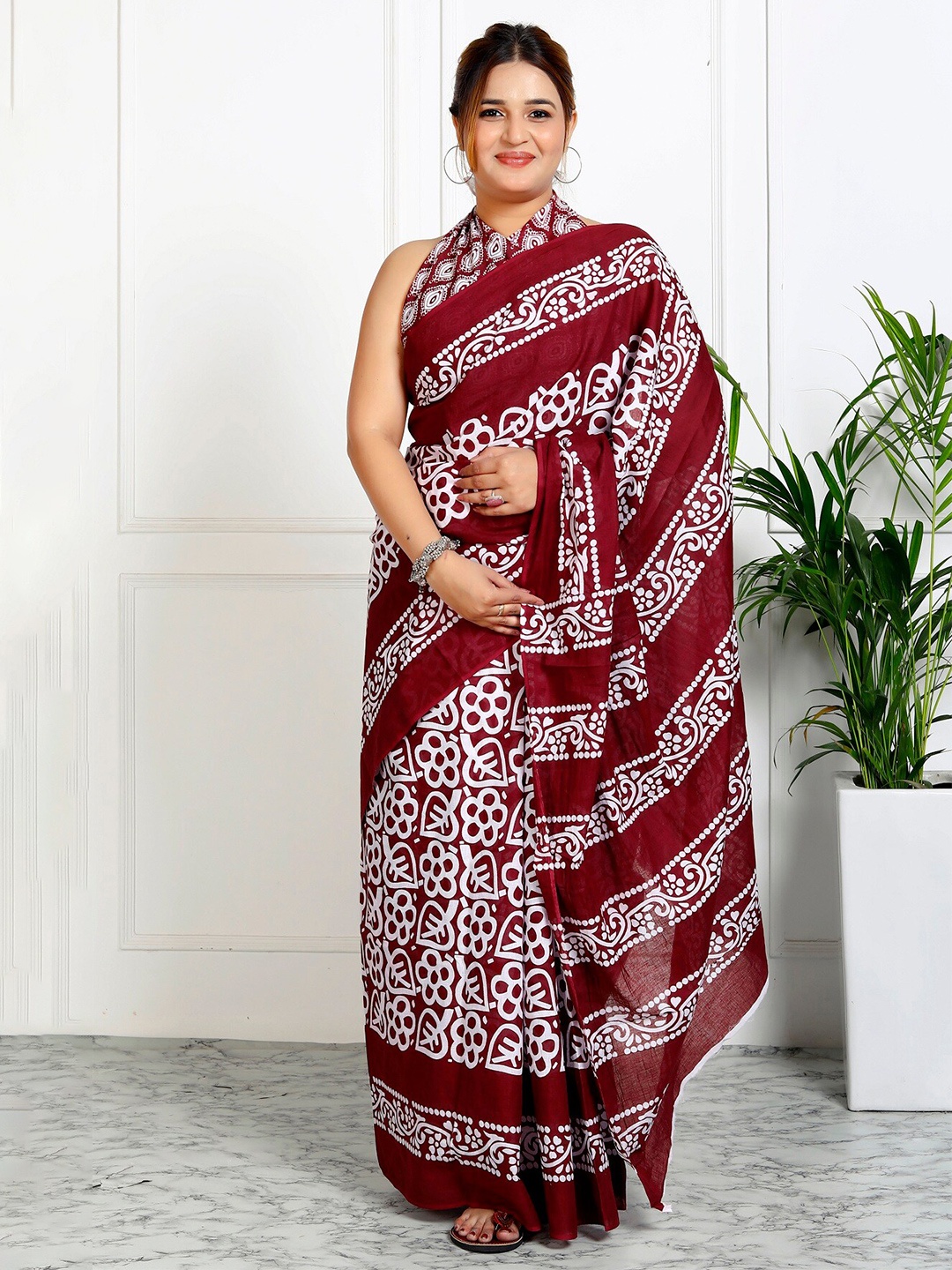 

JAIPURI BLOCK PRINT Floral Pure Cotton Block Print Saree, Maroon