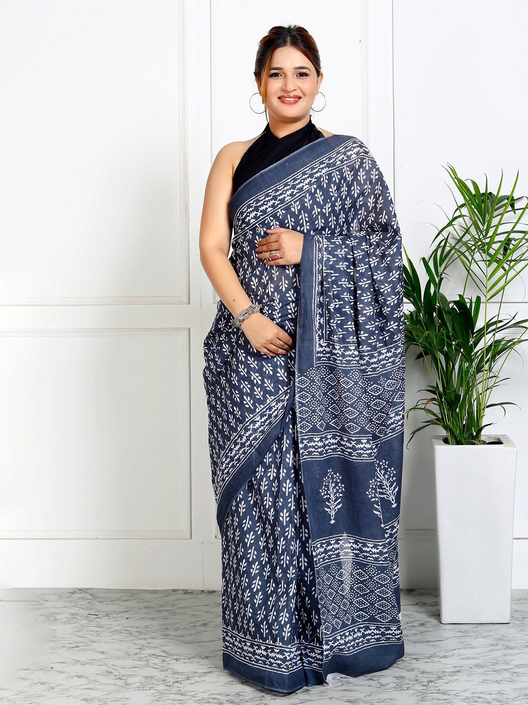 

JAIPURI BLOCK PRINT Floral Printed Pure Cotton Block Print Saree, Blue