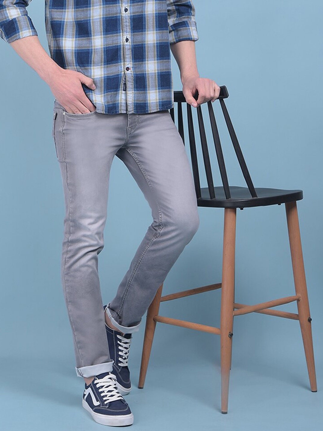 

Crimsoune Club Men Straight Fit Heavy Fade Stretchable Jeans, Grey