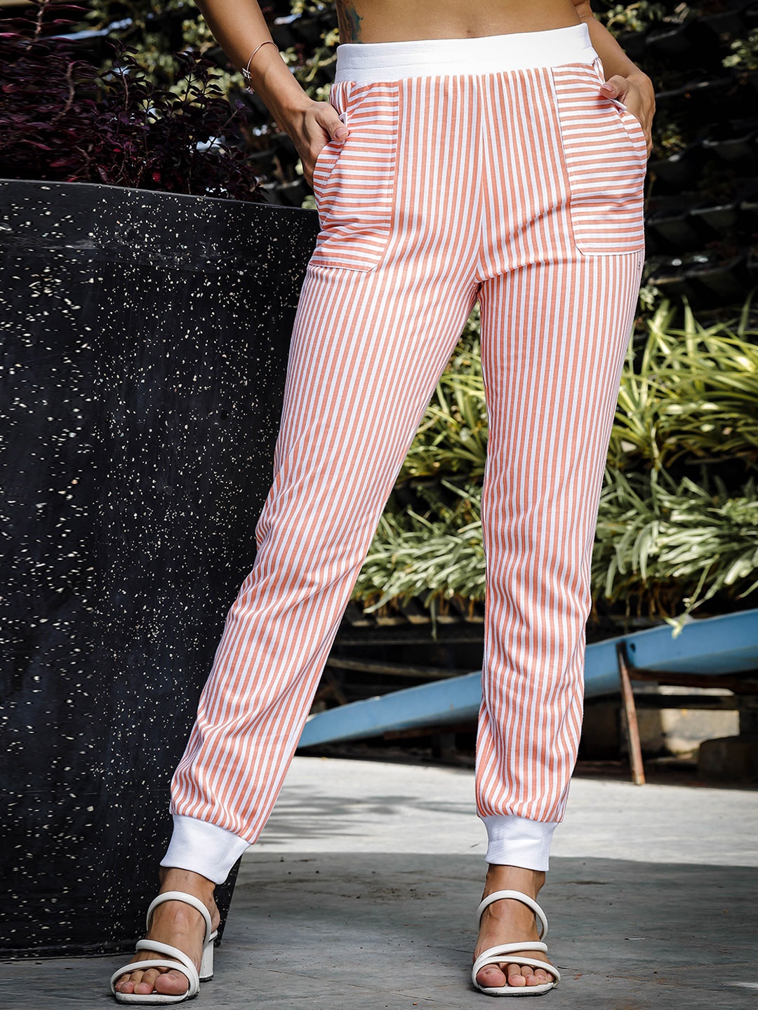 

ONE SKY Women Striped Pure Cotton Mid-Rise Joggers, Red