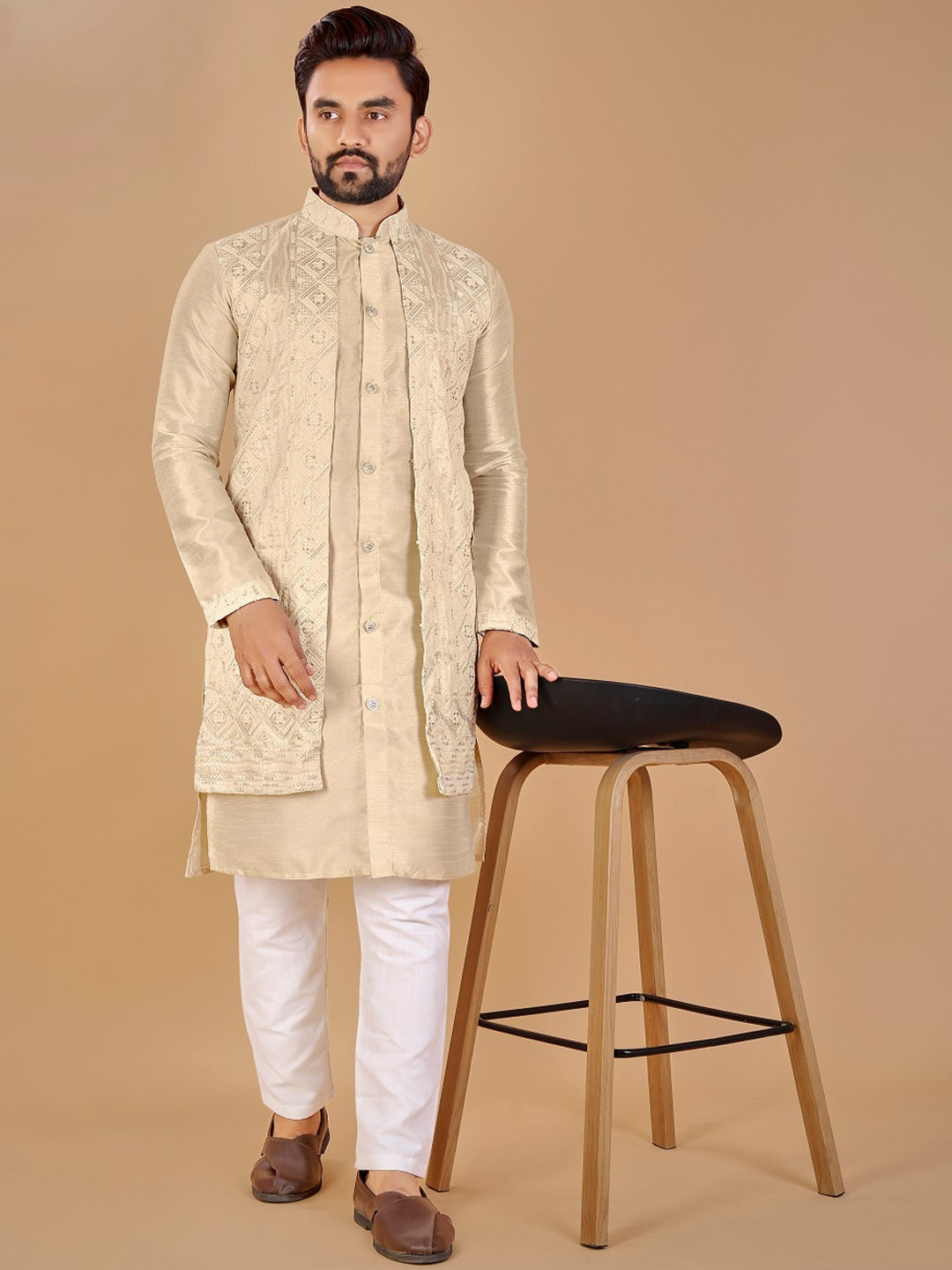 

BAESD Mandarin Collar Geometric Cotton Kurta with Jacket, Beige