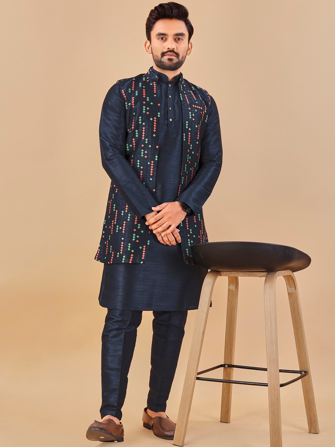 

BAESD Geometric Woven Design Thread Work Straight Cotton Kurta, Navy blue