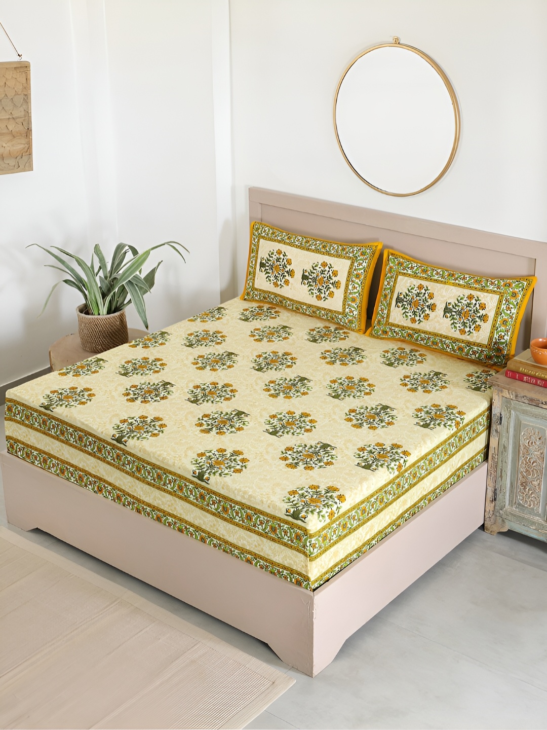 Aura Off White & Yellow Floral 130 TC Cotton Queen Bedsheet With2 Pillow Covers