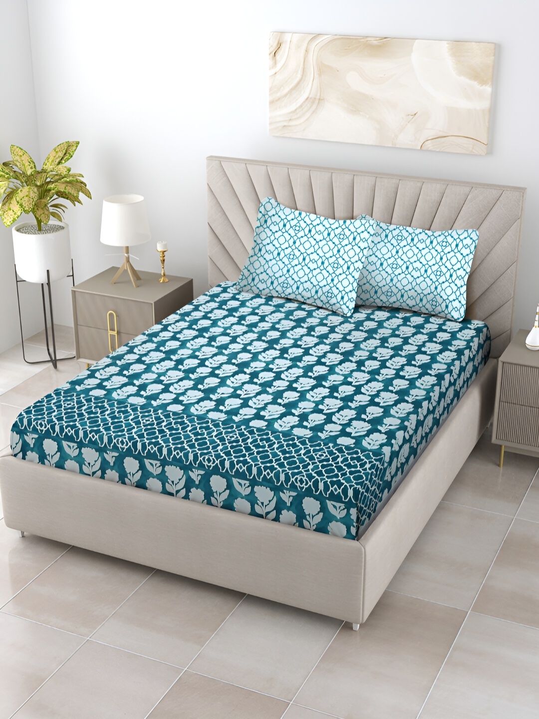 

Aura Teal & White Floral 120 TC Cotton King Bedsheet With2 Pillow Covers